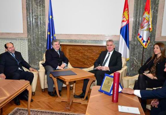 Beograd 8.4.2013. god. - Predsednik Nikolić sa predtavnicima Romske nacionalne zajednice.